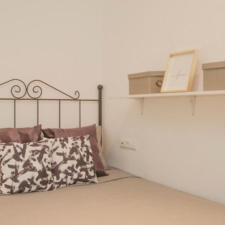 Apartamento Lovely Apt In The City Center - 15M Walk Giralda Sevilla Exterior foto