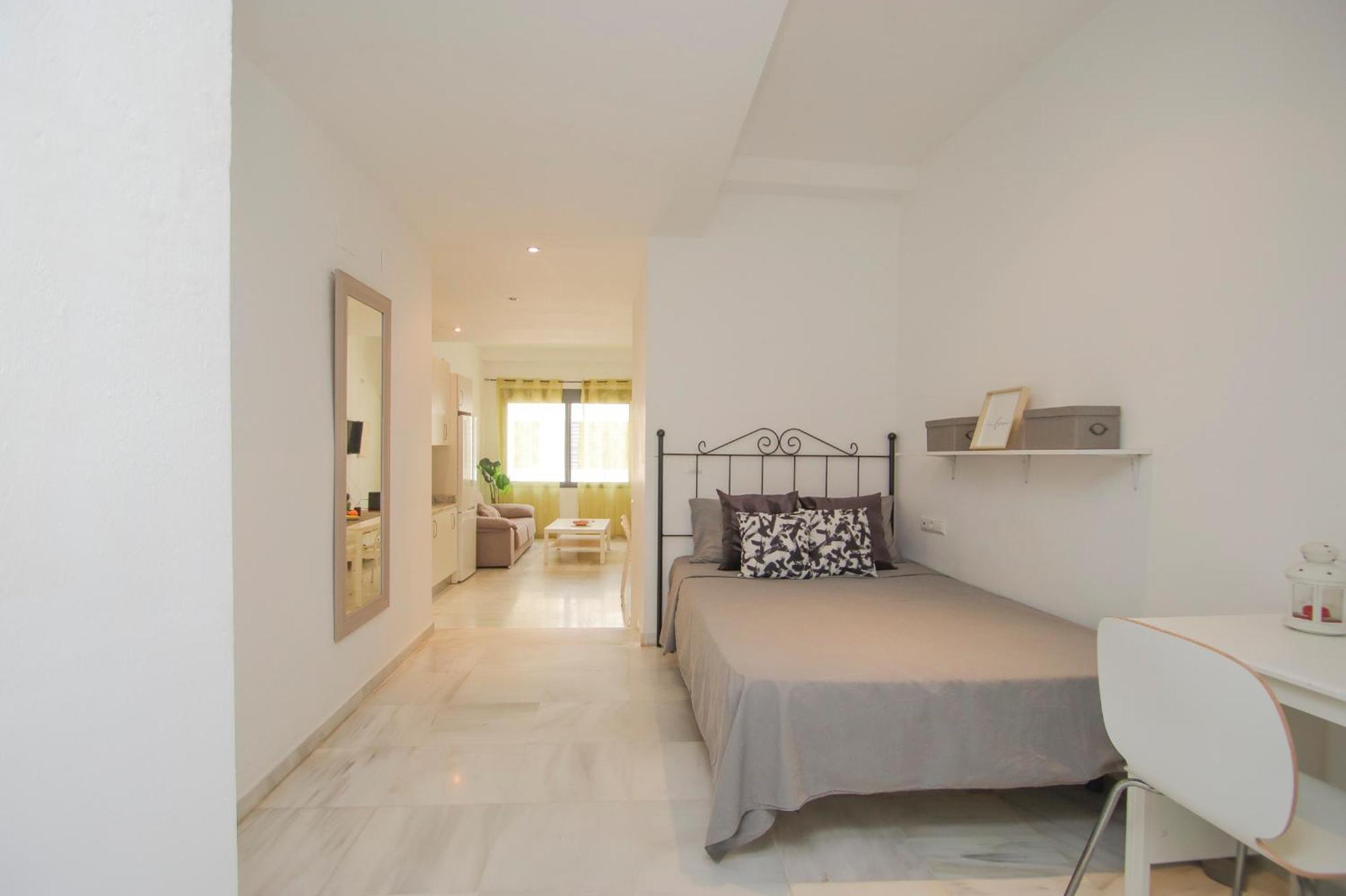 Lovely Apt In The City Center - 15M Walk Giralda Sevilla Exterior foto