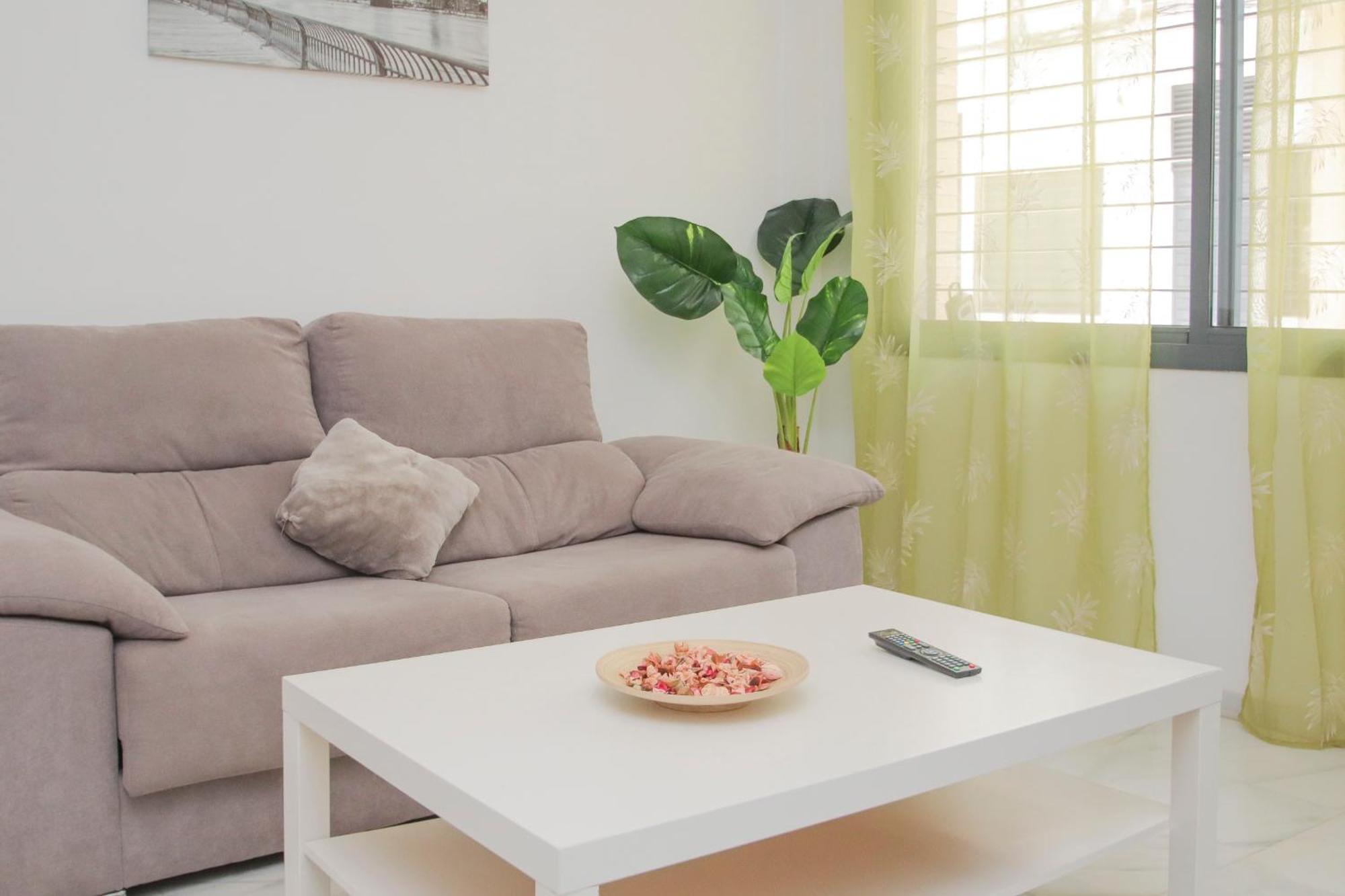 Lovely Apt In The City Center - 15M Walk Giralda Sevilla Exterior foto